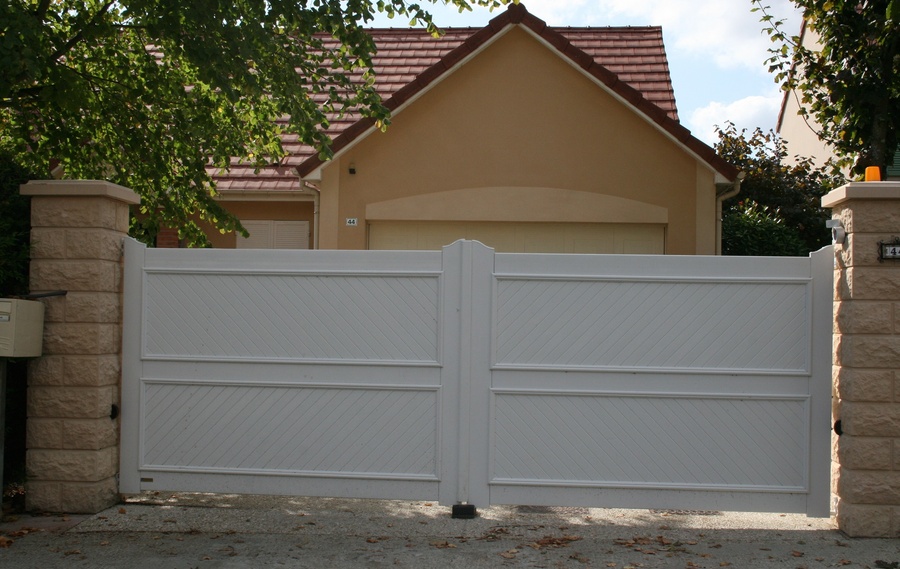 Nos modèles de portails PVC à DAX