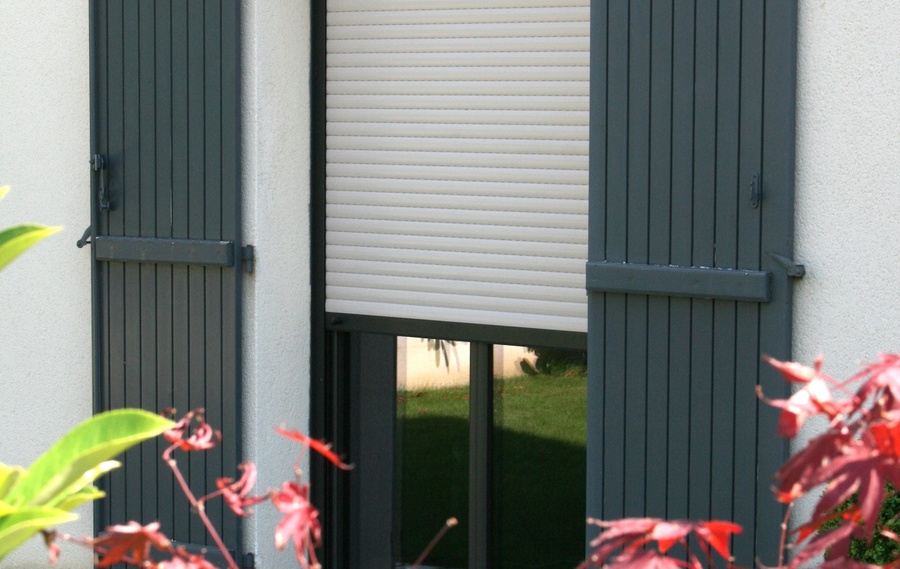 Volets battants roulants et occultants à DAX